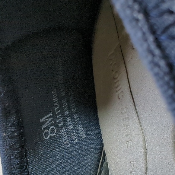 J-41, Tahoe, Navy and pink Trail/hiking/adventure slip-on shoes. Sz 8 - Picture 9 of 9